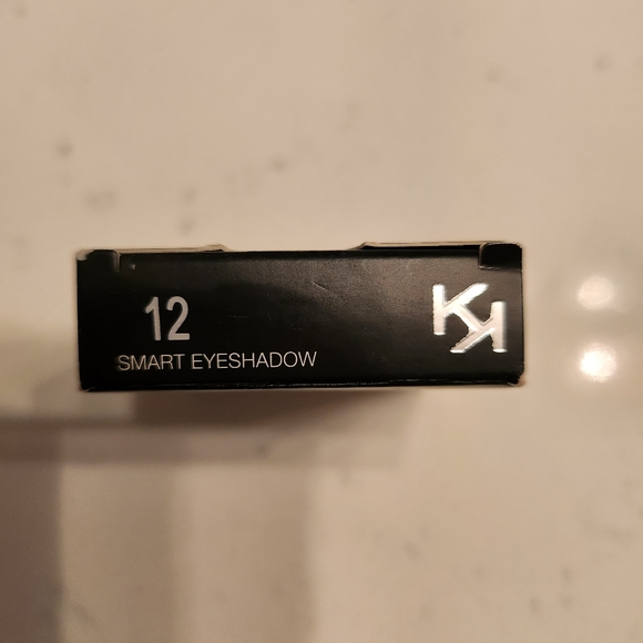 Kiko eyeshadow in shade 12 - Picture 2 of 3
